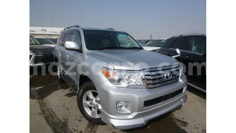 Big with watermark toyota land cruiser cabo delgado import dubai 7348