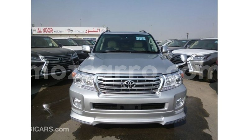 Big with watermark toyota land cruiser cabo delgado import dubai 7348