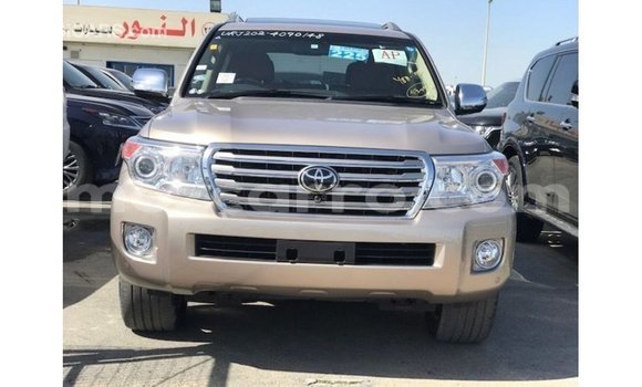 Tenga Imported Toyota Land Cruiser Zvimwe Mota in Import - Dubai in Cabo Delgado Tenga Imported Toyota Land Cruiser Zvimwe Mota in Import - Dubai in Cabo Delgado