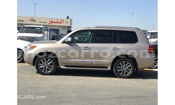 Tenga Imported Toyota Land Cruiser Zvimwe Mota in Import - Dubai in Cabo Delgado Tenga Imported Toyota Land Cruiser Zvimwe Mota in Import - Dubai in Cabo Delgado