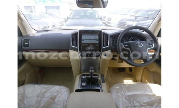 Tenga Imported Toyota Land Cruiser Chena Mota in Import - Dubai in Cabo Delgado Tenga Imported Toyota Land Cruiser Chena Mota in Import - Dubai in Cabo Delgado