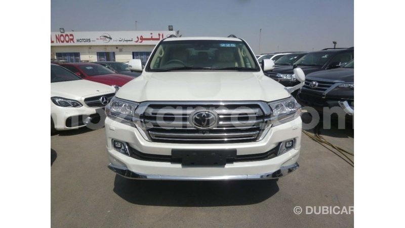 Big with watermark toyota land cruiser cabo delgado import dubai 7350