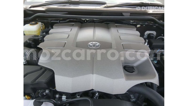 Big with watermark toyota land cruiser cabo delgado import dubai 7350