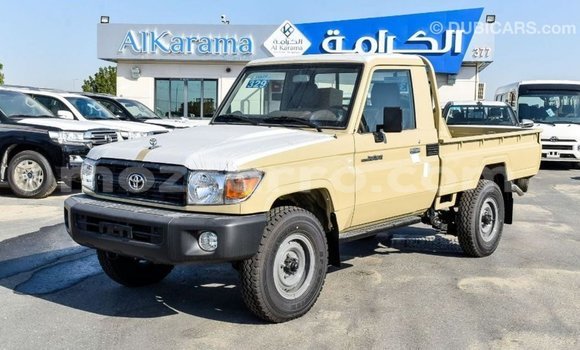 Comprar Importar Toyota Land Cruiser Bege Carro em Import - Dubai em Cabo Delgado Comprar Importar Toyota Land Cruiser Bege Carro em Import - Dubai em Cabo Delgado