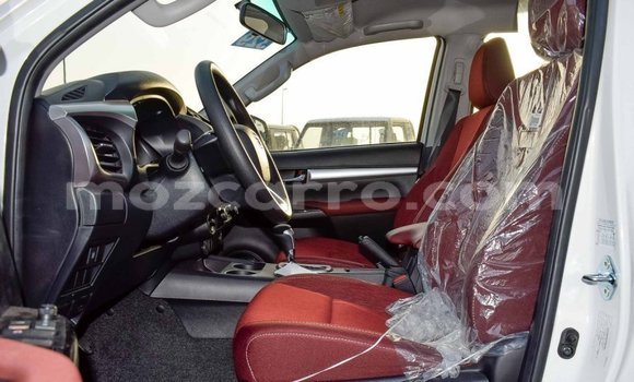 Comprar Importar Toyota Hilux Branco Carro em Import - Dubai em Cabo Delgado Comprar Importar Toyota Hilux Branco Carro em Import - Dubai em Cabo Delgado
