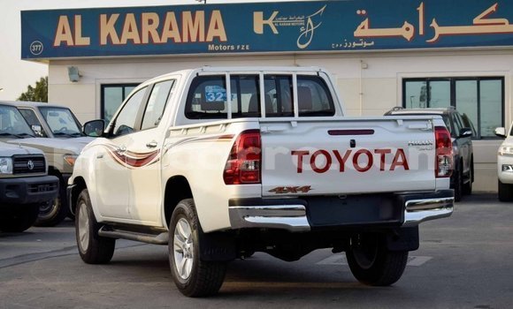Comprar Importar Toyota Hilux Branco Carro em Import - Dubai em Cabo Delgado Comprar Importar Toyota Hilux Branco Carro em Import - Dubai em Cabo Delgado