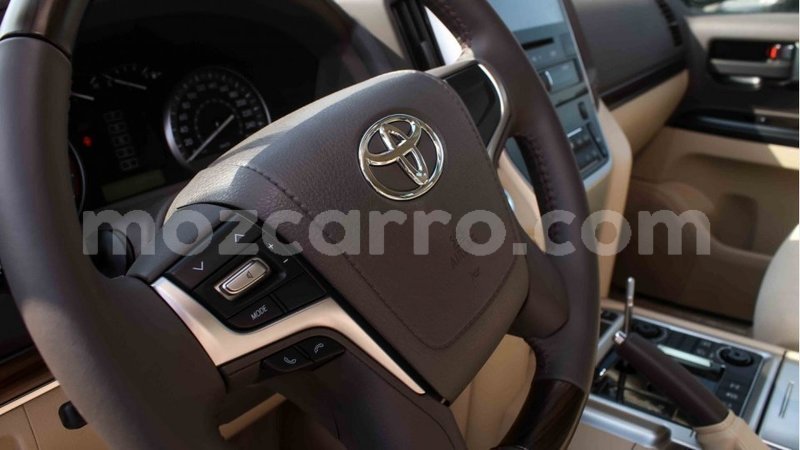 Big with watermark toyota land cruiser cabo delgado import dubai 7358