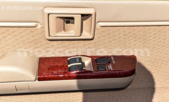 Tenga Imported Toyota Land Cruiser Beige Mota in Import - Dubai in Cabo Delgado Tenga Imported Toyota Land Cruiser Beige Mota in Import - Dubai in Cabo Delgado