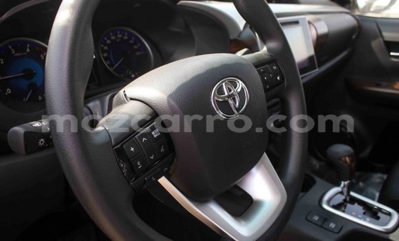 Comprar Importar Toyota Hilux Branco Carro em Import - Dubai em Cabo Delgado Comprar Importar Toyota Hilux Branco Carro em Import - Dubai em Cabo Delgado