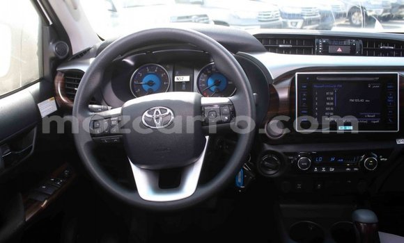 Comprar Importar Toyota Hilux Branco Carro em Import - Dubai em Cabo Delgado Comprar Importar Toyota Hilux Branco Carro em Import - Dubai em Cabo Delgado