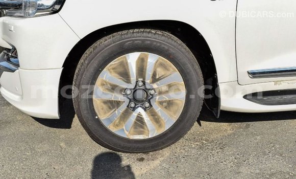 Buy Import Toyota Land Cruiser White Car in Import - Dubai in Cabo Delgado Buy Import Toyota Land Cruiser White Car in Import - Dubai in Cabo Delgado