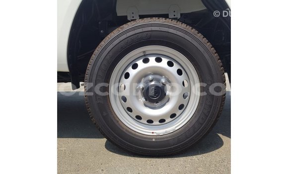 Comprar Importar Toyota Hilux Branco Carro em Import - Dubai em Cabo Delgado Comprar Importar Toyota Hilux Branco Carro em Import - Dubai em Cabo Delgado