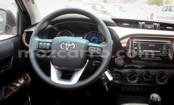 Comprar Importar Toyota Hilux Branco Carro em Import - Dubai em Cabo Delgado Comprar Importar Toyota Hilux Branco Carro em Import - Dubai em Cabo Delgado