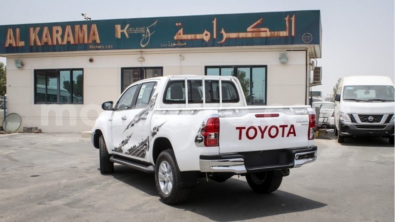 Big with watermark toyota hilux cabo delgado import dubai 7377