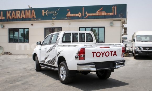 Comprar Importar Toyota Hilux Branco Carro em Import - Dubai em Cabo Delgado Comprar Importar Toyota Hilux Branco Carro em Import - Dubai em Cabo Delgado