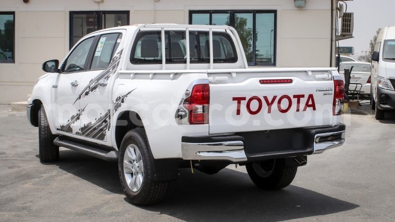 Big with watermark toyota hilux cabo delgado import dubai 7377