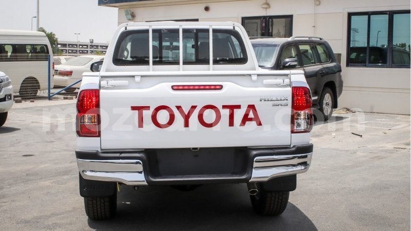 Big with watermark toyota hilux cabo delgado import dubai 7377