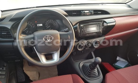 Comprar Importar Toyota Hilux Branco Carro em Import - Dubai em Cabo Delgado Comprar Importar Toyota Hilux Branco Carro em Import - Dubai em Cabo Delgado