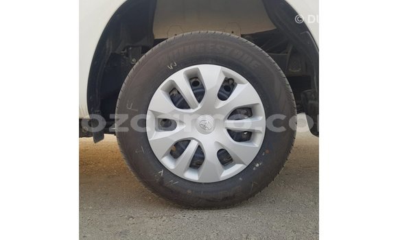 Comprar Importar Toyota Hilux Branco Carro em Import - Dubai em Cabo Delgado Comprar Importar Toyota Hilux Branco Carro em Import - Dubai em Cabo Delgado
