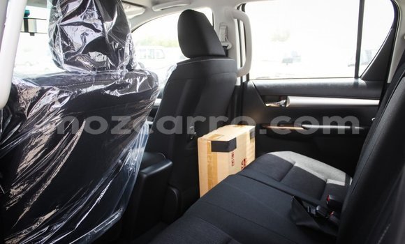 Comprar Importar Toyota Hilux Branco Carro em Import - Dubai em Cabo Delgado Comprar Importar Toyota Hilux Branco Carro em Import - Dubai em Cabo Delgado