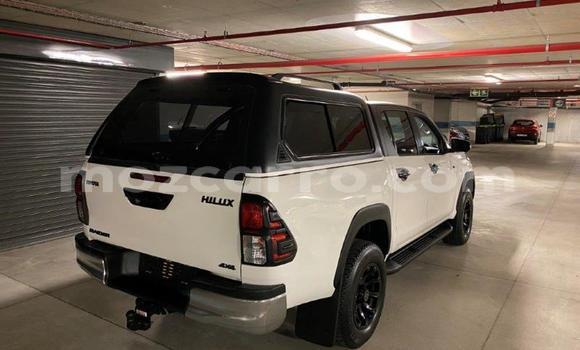 Buy Used Toyota Hilux White Car in Nampula in Nampula Buy Used Toyota Hilux White Car in Nampula in Nampula