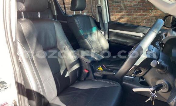 Buy Used Toyota Hilux White Car in Nampula in Nampula Buy Used Toyota Hilux White Car in Nampula in Nampula