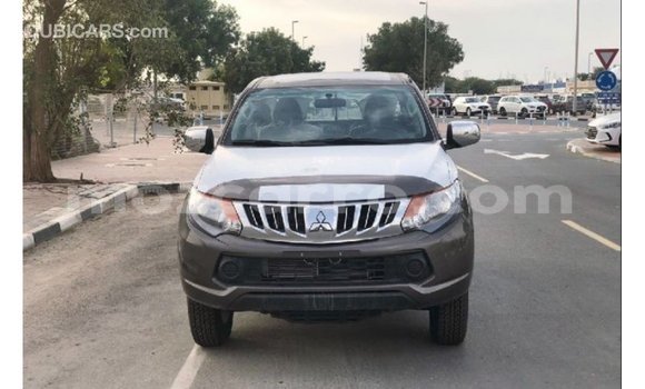 Tenga Imported Mitsubishi L200 Bhurawuni Mota in Import - Dubai in Cabo Delgado Tenga Imported Mitsubishi L200 Bhurawuni Mota in Import - Dubai in Cabo Delgado