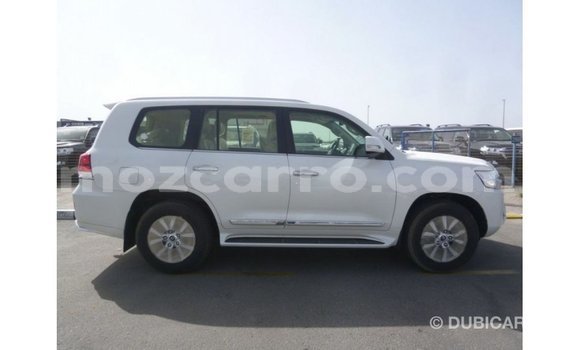 Nunua Imported Toyota Land Cruiser Nyeupe Gari ndani ya Import - Dubai nchini Cabo Delgado Nunua Imported Toyota Land Cruiser Nyeupe Gari ndani ya Import - Dubai nchini Cabo Delgado