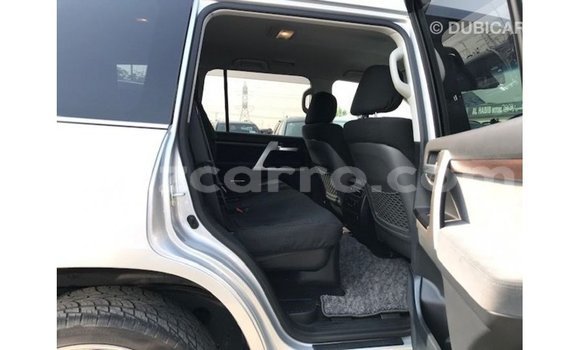 Comprar Importar Toyota Land Cruiser De outros Carro em Import - Dubai em Cabo Delgado Comprar Importar Toyota Land Cruiser De outros Carro em Import - Dubai em Cabo Delgado