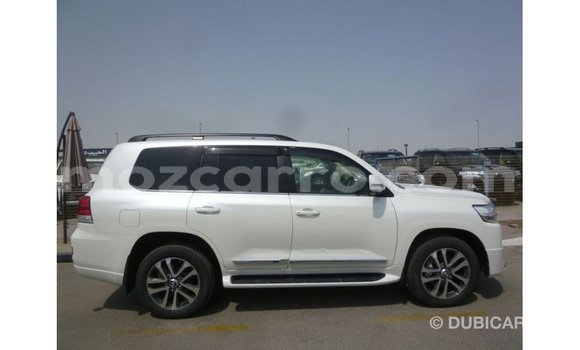 Buy Import Toyota Land Cruiser White Car in Import - Dubai in Cabo Delgado Buy Import Toyota Land Cruiser White Car in Import - Dubai in Cabo Delgado