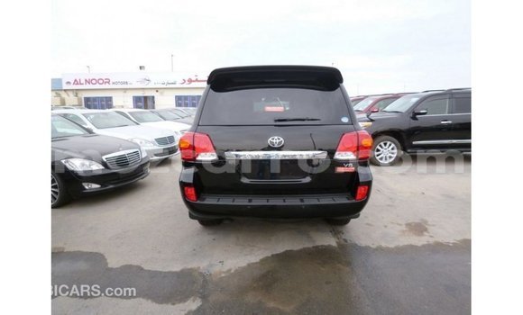 Nunua Imported Toyota Land Cruiser Nyeusi Gari ndani ya Import - Dubai nchini Cabo Delgado Nunua Imported Toyota Land Cruiser Nyeusi Gari ndani ya Import - Dubai nchini Cabo Delgado
