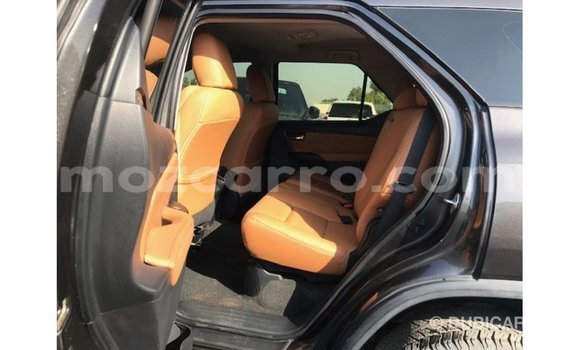 Nunua Imported Toyota Fortuner Nyingine Gari ndani ya Import - Dubai nchini Cabo Delgado Nunua Imported Toyota Fortuner Nyingine Gari ndani ya Import - Dubai nchini Cabo Delgado
