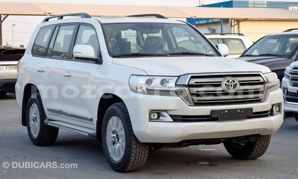 Tenga Imported Toyota Land Cruiser Chena Mota in Import - Dubai in Cabo Delgado Tenga Imported Toyota Land Cruiser Chena Mota in Import - Dubai in Cabo Delgado