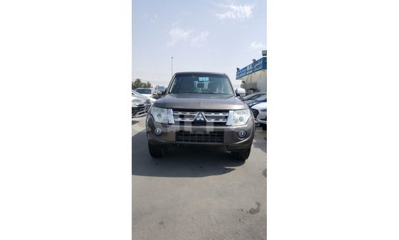 Comprar Importar Mitsubishi Pajero Castanho Carro em Import - Dubai em Cabo Delgado Comprar Importar Mitsubishi Pajero Castanho Carro em Import - Dubai em Cabo Delgado