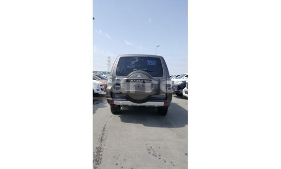 Comprar Importar Mitsubishi Pajero Castanho Carro em Import - Dubai em Cabo Delgado Comprar Importar Mitsubishi Pajero Castanho Carro em Import - Dubai em Cabo Delgado