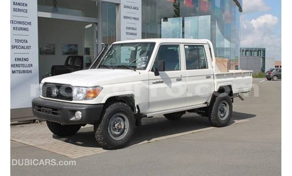 Tenga Imported Toyota Land Cruiser Chena Mota in Import - Dubai in Cabo Delgado Tenga Imported Toyota Land Cruiser Chena Mota in Import - Dubai in Cabo Delgado