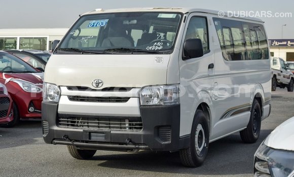 Comprar Importar Toyota Hiace Branco Carro em Import - Dubai em Cabo Delgado Comprar Importar Toyota Hiace Branco Carro em Import - Dubai em Cabo Delgado