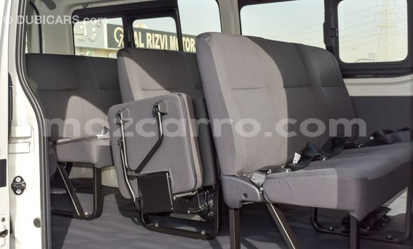 Comprar Importar Toyota Hiace Branco Carro em Import - Dubai em Cabo Delgado Comprar Importar Toyota Hiace Branco Carro em Import - Dubai em Cabo Delgado