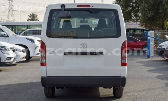 Comprar Importar Toyota Hiace Branco Carro em Import - Dubai em Cabo Delgado Comprar Importar Toyota Hiace Branco Carro em Import - Dubai em Cabo Delgado