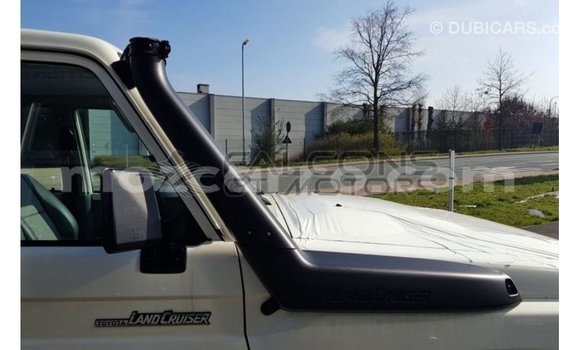 Buy Import Toyota Land Cruiser White Car in Import - Dubai in Cabo Delgado Buy Import Toyota Land Cruiser White Car in Import - Dubai in Cabo Delgado
