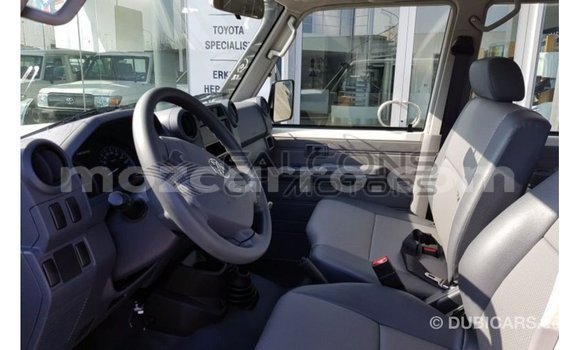 Buy Import Toyota Land Cruiser White Car in Import - Dubai in Cabo Delgado Buy Import Toyota Land Cruiser White Car in Import - Dubai in Cabo Delgado
