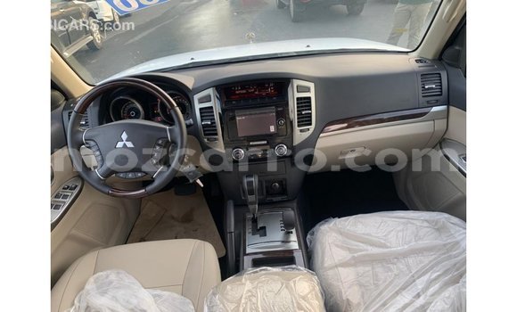 Comprar Importar Mitsubishi Pajero Preto Carro em Import - Dubai em Cabo Delgado Comprar Importar Mitsubishi Pajero Preto Carro em Import - Dubai em Cabo Delgado