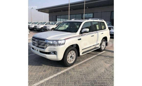 Buy Import Toyota Land Cruiser White Car in Import - Dubai in Cabo Delgado Buy Import Toyota Land Cruiser White Car in Import - Dubai in Cabo Delgado