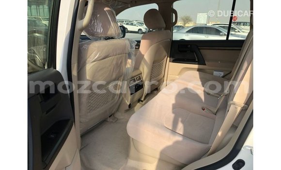 Buy Import Toyota Land Cruiser White Car in Import - Dubai in Cabo Delgado Buy Import Toyota Land Cruiser White Car in Import - Dubai in Cabo Delgado
