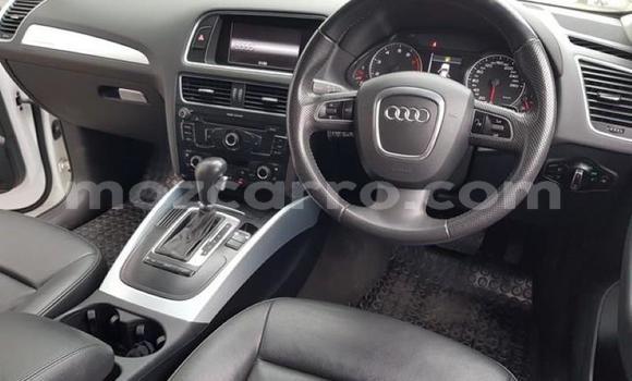 Nunua Ilio tumika Audi Q5 Nyeupe Gari ndani ya Nampula nchini Nampula Nunua Ilio tumika Audi Q5 Nyeupe Gari ndani ya Nampula nchini Nampula