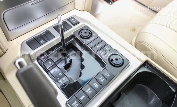 Tenga Imported Toyota Land Cruiser Nhema Mota in Import - Dubai in Cabo Delgado Tenga Imported Toyota Land Cruiser Nhema Mota in Import - Dubai in Cabo Delgado