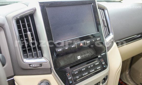 Tenga Imported Toyota Land Cruiser Nhema Mota in Import - Dubai in Cabo Delgado Tenga Imported Toyota Land Cruiser Nhema Mota in Import - Dubai in Cabo Delgado