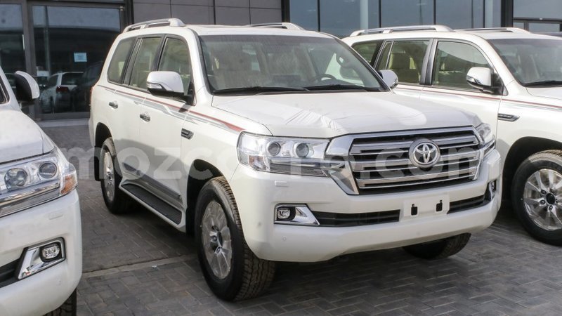 Big with watermark toyota land cruiser cabo delgado import dubai 7478