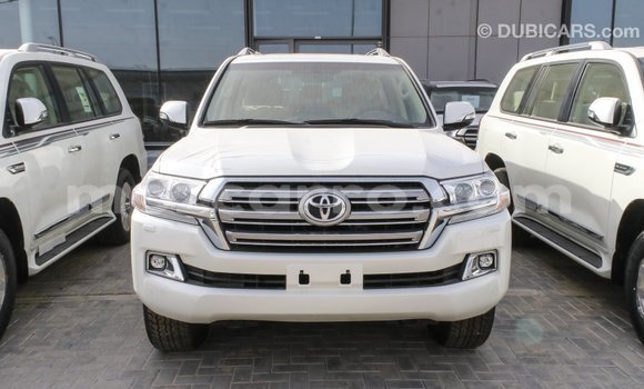 Tenga Imported Toyota Land Cruiser Chena Mota in Import - Dubai in Cabo Delgado Tenga Imported Toyota Land Cruiser Chena Mota in Import - Dubai in Cabo Delgado