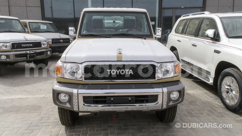 Big with watermark toyota land cruiser cabo delgado import dubai 7479